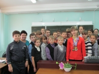 reg-school.ru/ryazan/sasovo/sosh3/News/20131207_Vstrecha_s_Daryey_Vaskinoy_09.JPG