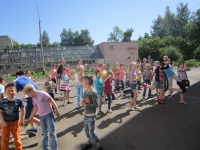 reg-school.ru/ryazan/sasovo/sosh3/News-14-15/20150611_Ura_kanik_03.JPG